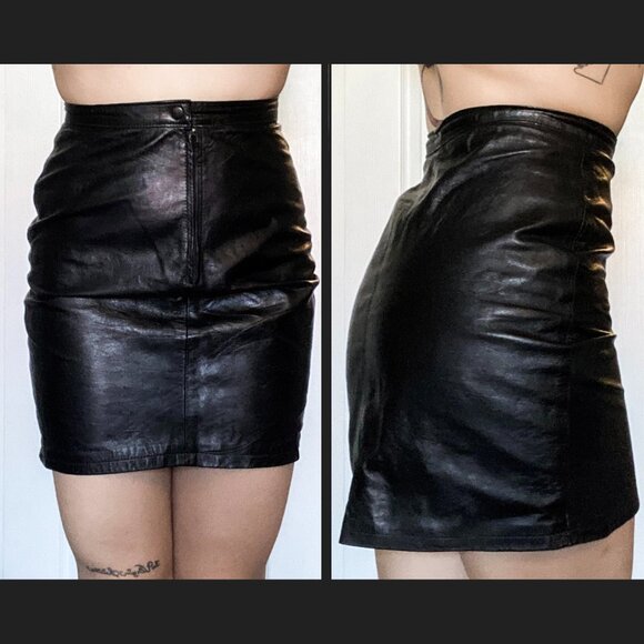 Vintage Mini Skirt in Authentic Leather - Picture 1 of 2